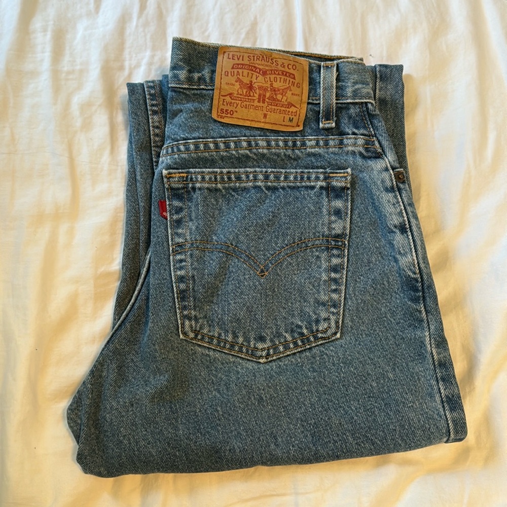 Women’s Levi’s 550 relaxed fit tapered leg jeans